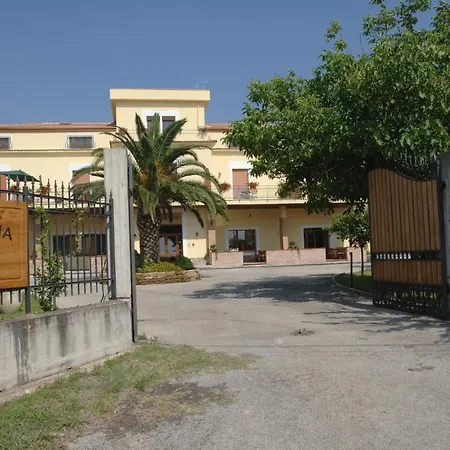 Alloggio per agriturismo Masseria Feudo *
