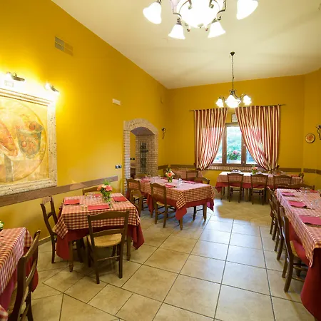 Alloggio per agriturismo Masseria Feudo *
